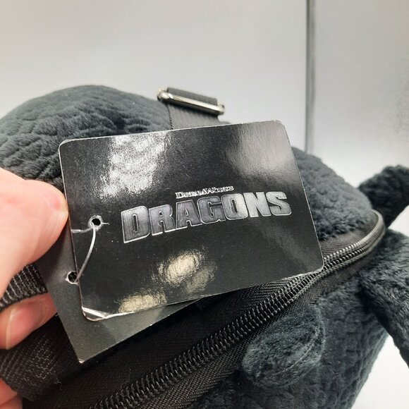 How To Train Your Dragon Toothless Wings Plush Backpack Epic Universe Bioworld main image 8